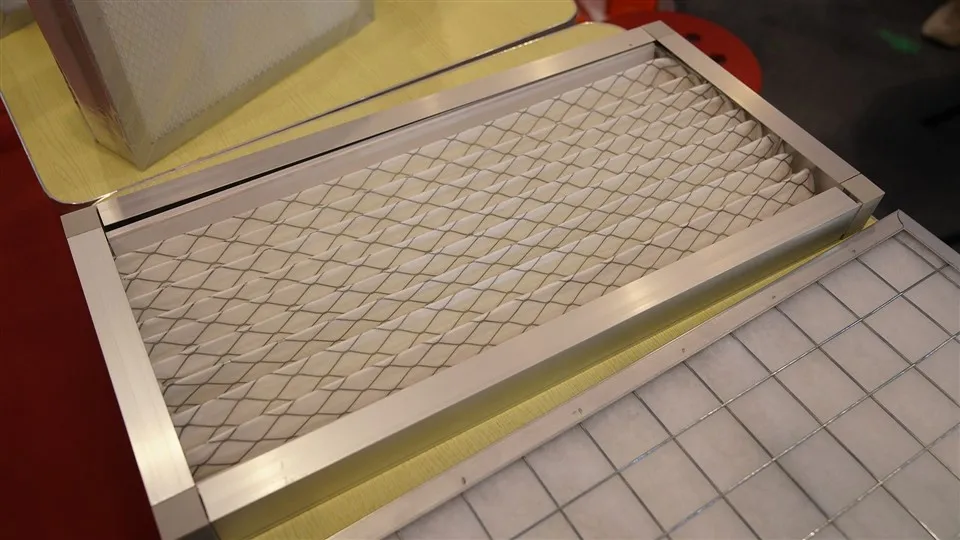 Özelleştirilmiş Panel Pileli Ön 20*20*1 24*24*1 Alüminyum Çerçeve Havayla Yıkanabilir Metal Filtre
